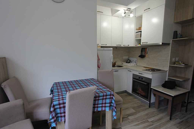 Studio in a complex with swimming pool, spa and gym — photo 4