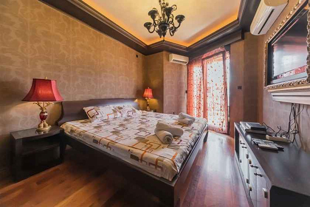 Apartment with two bedrooms near the sea in Kotor — photo 4