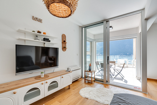 Attractive 86 m² Apartment in Dobrota – Large Terrace, Sea View, Garage & Storage
