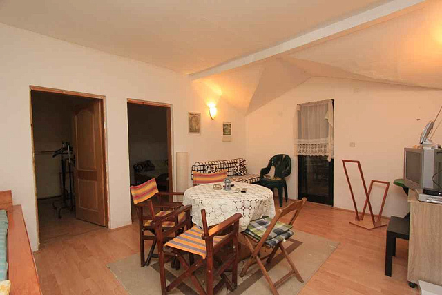 Two-storey house in Kamenari — photo 15