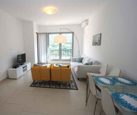 Apartment in Morinj — photo 8