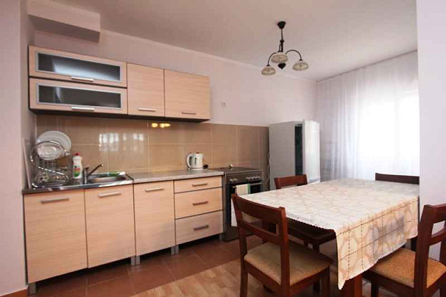 A cosy apartment in Budva — photo 8