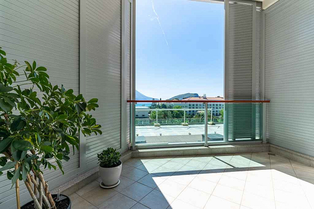 Modern office space in TQ Plaza Budva with sea view — photo 22