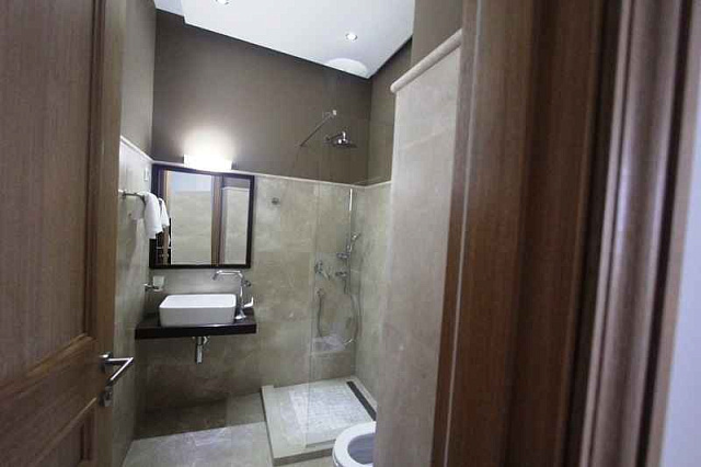 Luxurious Three Bed Private Villa Blizikuce Montenegro — photo 19