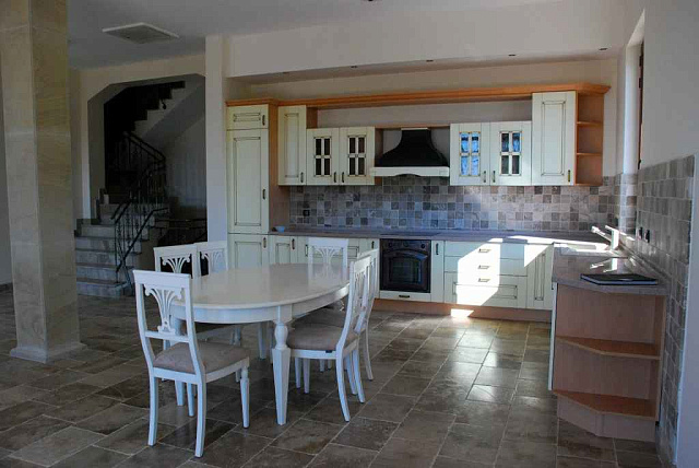 Luxurious villa in Petrovac — photo 4