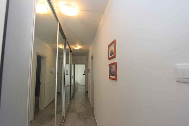 An apartment with a spacious terrace in Przno