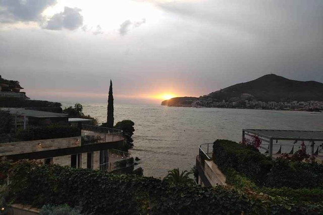 A luxury apartment in Budva — photo 8