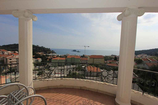 Villa with pool in Petrovac — photo 27