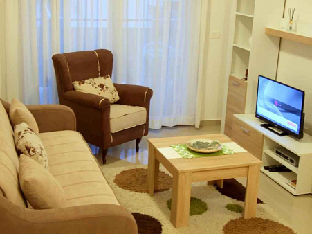 Comfortable apartment near the sea in the center of Bar — photo 2
