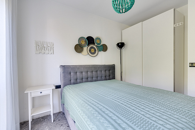 Modern three-bedroom apartment in the centre of Tivat with sea views — photo 31