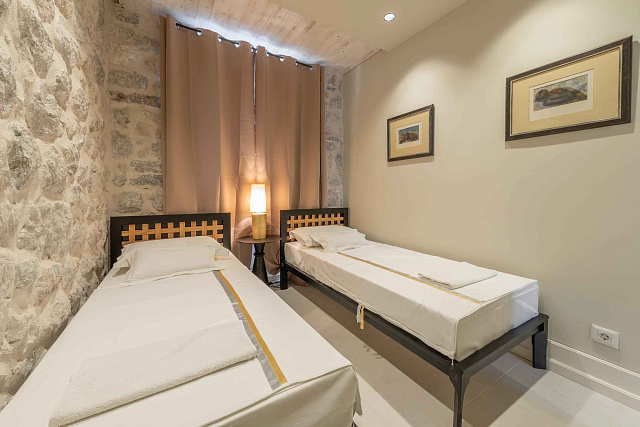 Mini hotel with swimming pool near Kotor — photo 6