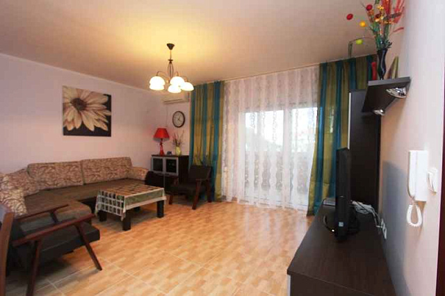 A cosy apartment in Budva — photo 7