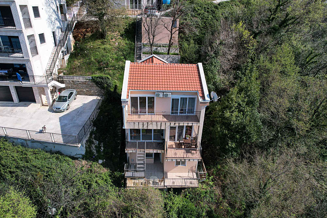 A cosy villa in Lepetani