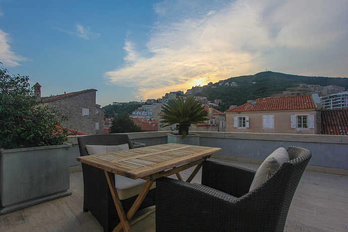 Charming duplex apartment in the heart of the old town of Budva