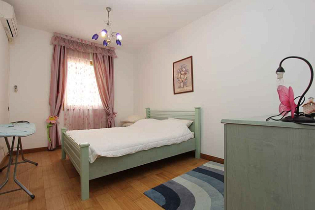 Spacious apartment 50 meters from the sea — photo 11