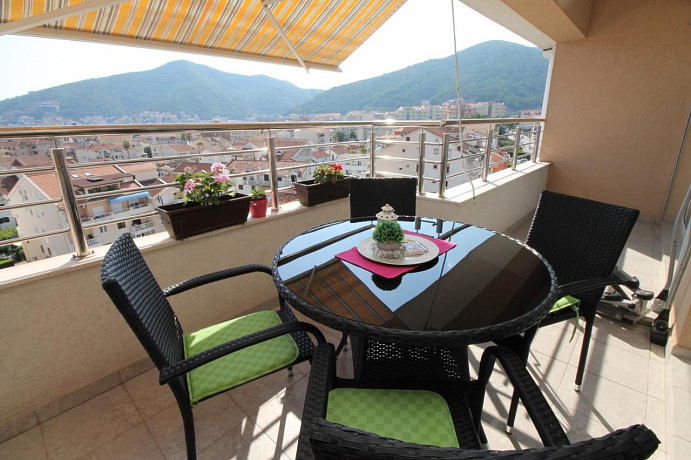 Two bedroom duplex apartment in Budva with seaview