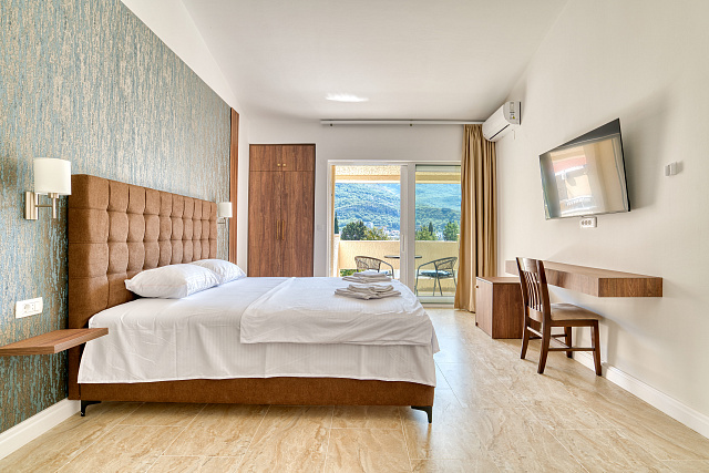 Fully Equipped Hotel with Restaurant in Bečići – 200m from the Sea — photo 5