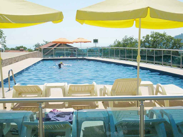 A comfortable townhouse with mountine view in Bar
