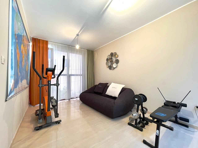  6900 villa 323m2 on the first line in Utjeha with a swimming pool
