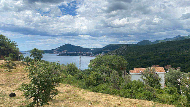 Plot of 676 m2 in the Kamenovo area with a ready-made project — photo 4