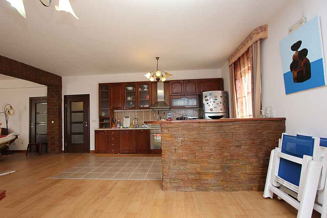 Spacious apartment 50 meters from the sea