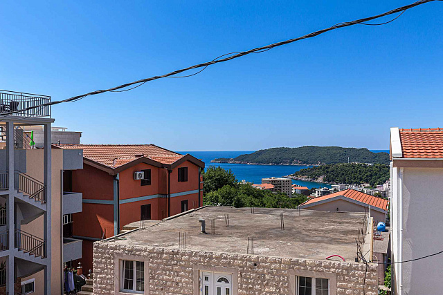 Sea view villa in Becici — photo 23