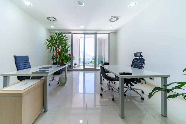 Modern office space in TQ Plaza Budva with sea view — photo 4