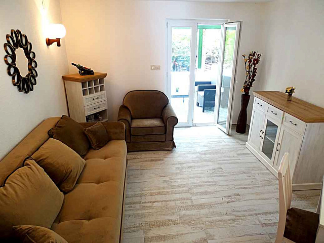 A furnished townhouse in Orahovac — photo 4