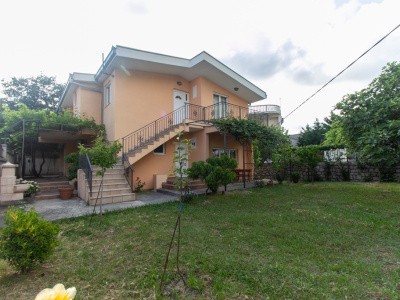 Two-storey house 201m2 in Sutomore