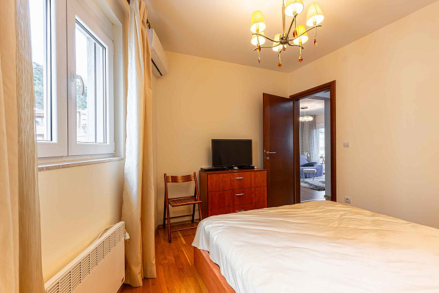 Apartment with 2 bedrooms in Bečići — photo 17
