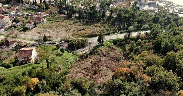 Plot in Kumbor — photo 4