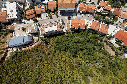 Beautiful plot in an attractive location between Budva and Sveti Stefan, with project documentation, Budva