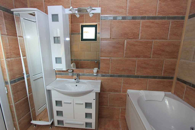 Villa with pool in Petrovac — photo 28