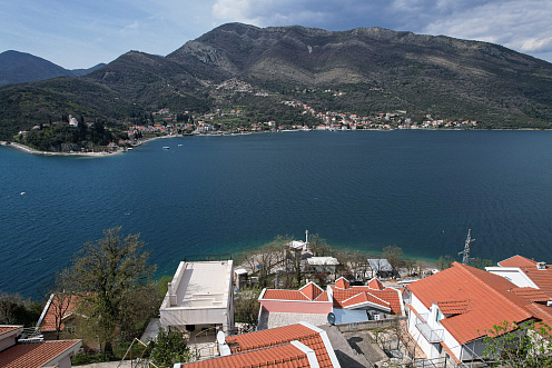 Villa with panoramic sea views in Tivat — photo 2