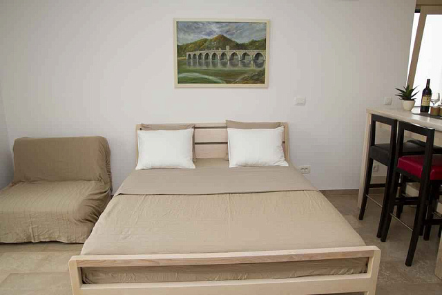 Mini hotel in Sutomore — photo 11