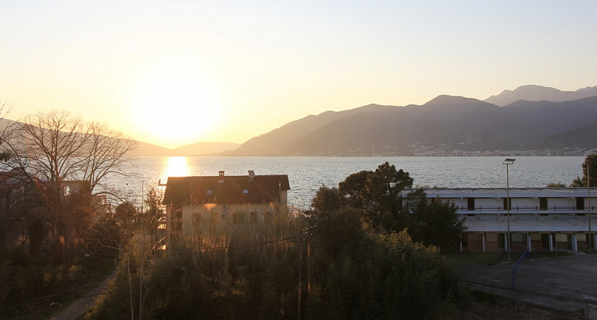 Apartment 100m from the sea with seaview in Tivat