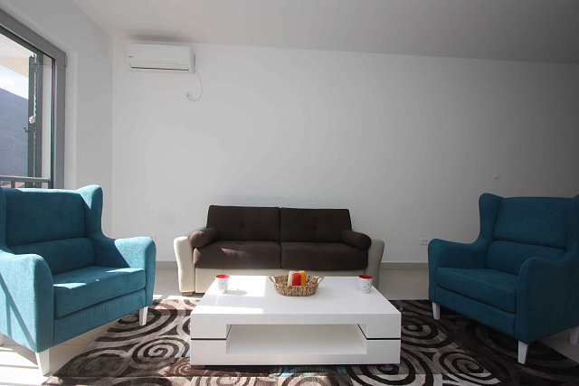 Apartment in Morinj — photo 10