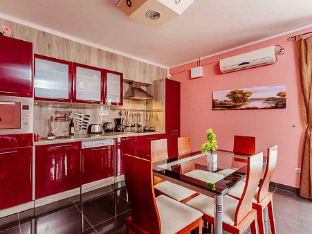 Apartment with three bedrooms and sea views in Bigovo — photo 2