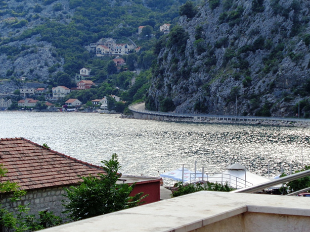 A villa with sea view in Kotor