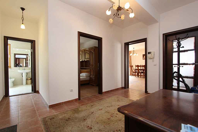 Spacious apartment 50 meters from the sea — photo 12