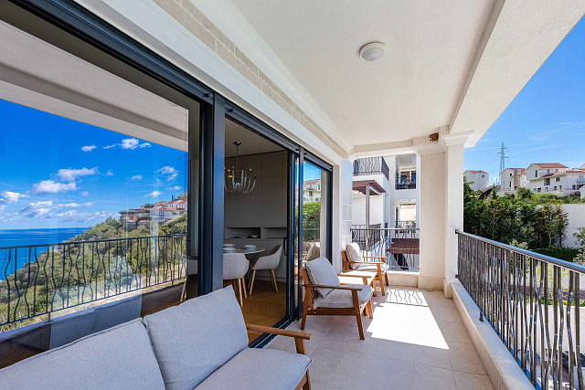 Three bedroom apartment with panoramic views of Sveti Stefan — photo 6