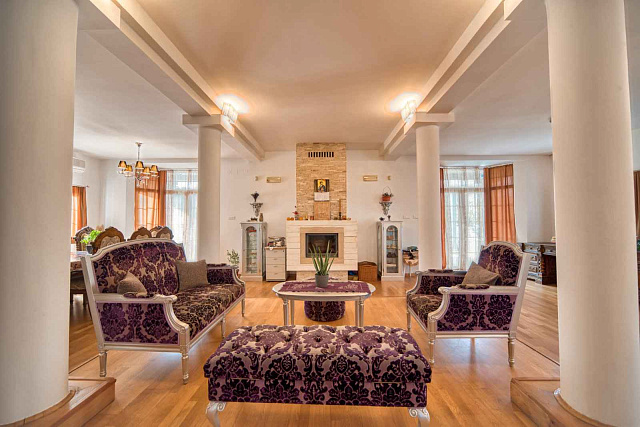 Luxury Villa with Endless Opportunities — photo 8