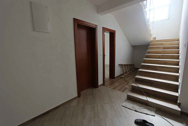House in Bjelisi on two floors with a spacious yard