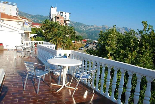 Hotel in Becici
