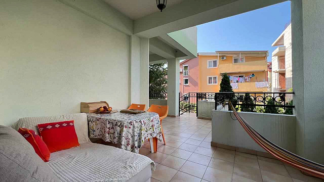Apartment with two bedrooms in a house with a pool in Budva — photo 6