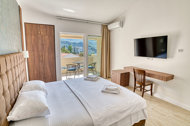 Fully Equipped Hotel with Restaurant in Bečići – 200m from the Sea — photo 11