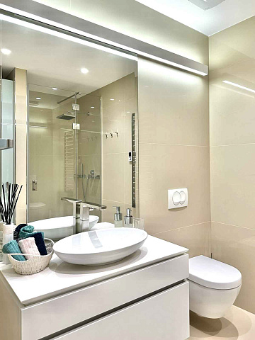 Luxurious apartment in Budva with sea view — photo 15