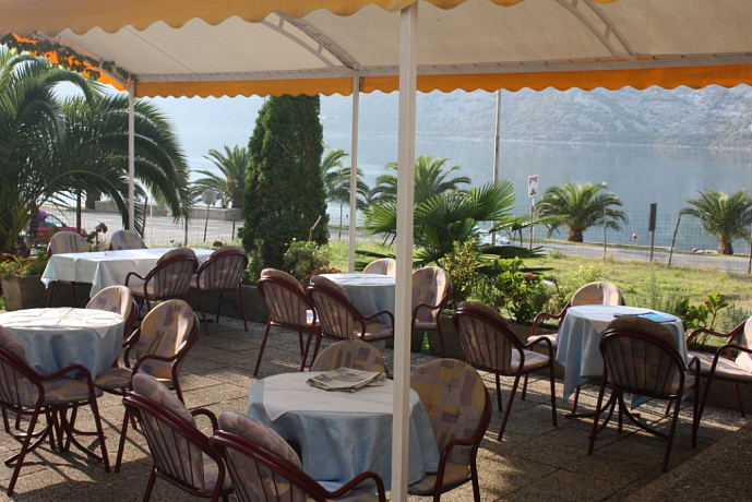 A restaurant with wonderful sea view in Kotor