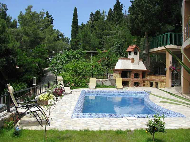 A new villa with swimming pool in Bar — photo 8