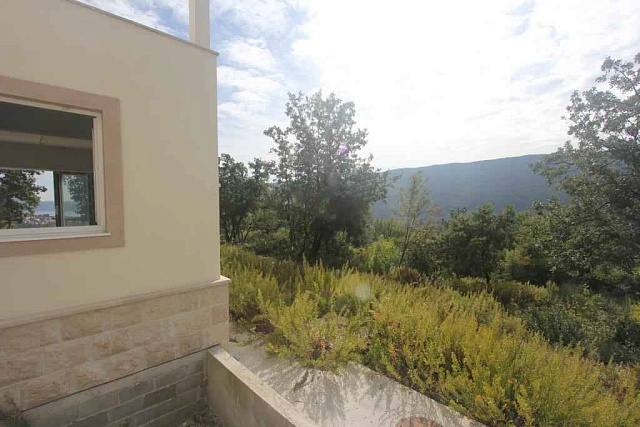 A house with sea and mountine view in Mojdez, Herceg Novi — photo 14